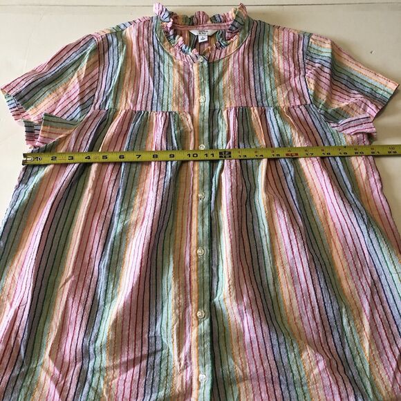 Crown & Ivy Women’s Colorful Striped Short Sleeve High Ruffled Neck Large NWT - Picture 4 of 11